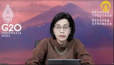 Menkeu Sri Mulyani Beri...
