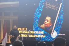Luncurkan Dua Buku,...