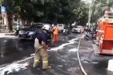Sejumlah Pemotor Jatuh,...