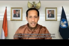 27 Perguruan Tinggi...