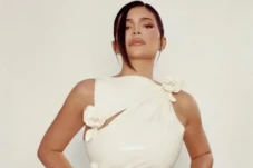 Kylie Jenner Rayakan...