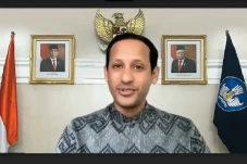 Digitalisasi Sekolah,...