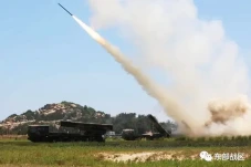 Latihan Militer di Sekitar...