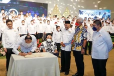 Kendalikan Harga Cabai,...