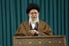 Pemimpin Tertinggi Iran:...
