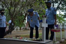 Peringati Hari Dharma...
