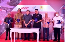 10 Gerai KFC di Indonesia...