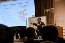 Mengisi Seminar di Tokyo...