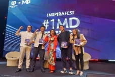 Jadi Miliarder di Usia...