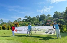Turnamen Golf Perdana...