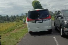 Polisi Tangkap Pengemudi...