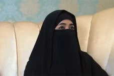 Ummi Pipik Dukung Putranya...