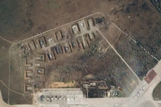 Pangkalan Crimea Dibumihanguskan,...