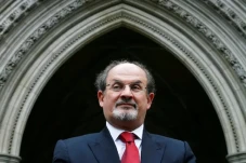 Penikaman Salman Rushdie...