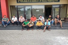 4 Preman Pemalak Sopir...