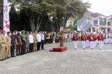 Lomba Gerak Jalan di...
