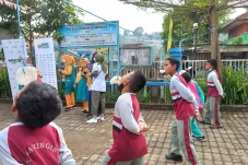 Keseruan Siswa SDN Caringin...
