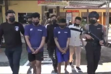 Tawuran Berdarah yang...