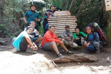 Peringati HUT ke-77...