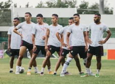 Barito Putera vs Bali...
