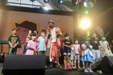 Perkenalkan Budaya Indonesia...