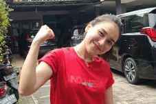 Ayu Ting Ting dan Keluarga...