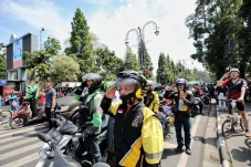 3 Menit untuk Indonesia,...