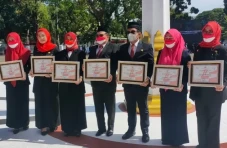 Berdedikasi dalam Vaksinasi,...