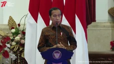 Jokowi Melarang Para...