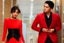 Diberi Cincin Sebagai...