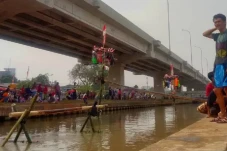 Ganti Panjat Pinang,...