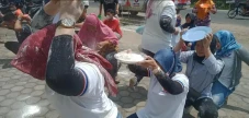 Meriahkan HUT Ke-77...