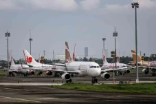 Tiket Pesawat Masih...