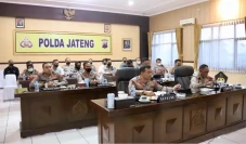 Polda Jateng Tabuh Genderang...