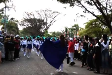 Aksi Gerak Jalan Waria...