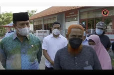 Dalang Bom Bali Umar...