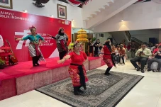 Ketika Lagu Indonesia...