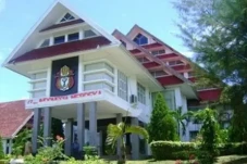 Dewan Soroti Terkait...