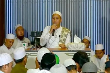 Baca Ayat Ini 450 Kali,...