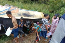 Warga Desa Air Balui...