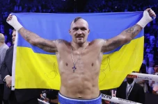 Usyk Habisi Joshua,...