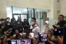 Serahkan Hasil Autopsi...