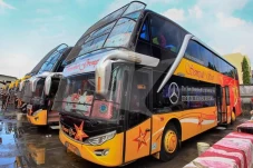 Cerita Teror Lempar...
