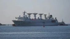Kapal Survei Militer...