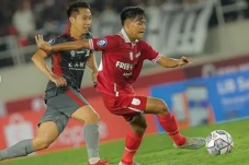 Hasil Liga 1 2022/2023:...