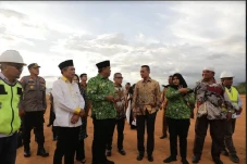 Wagub Sumut Tinjau Bandara...