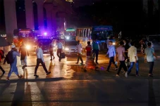 Bangladesh Pangkas Hari...