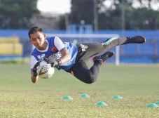 Profil Reza Arya, Kiper...