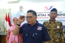 Harga Telur Naik, Partai...