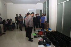 Polda Metro Jaya Ungkap...